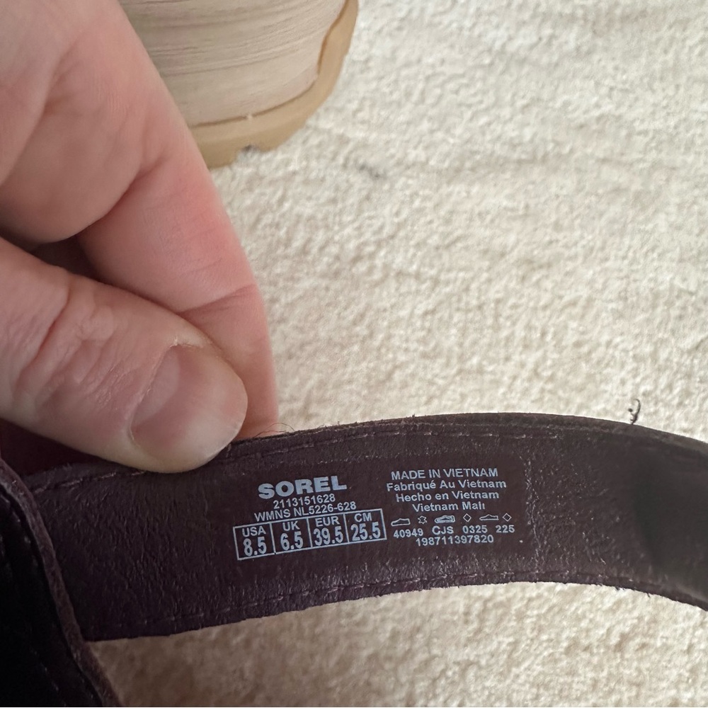 Sorel Burgundy Leather Slingback Clogs with Tan Lug Sole - Picture 3 of 6